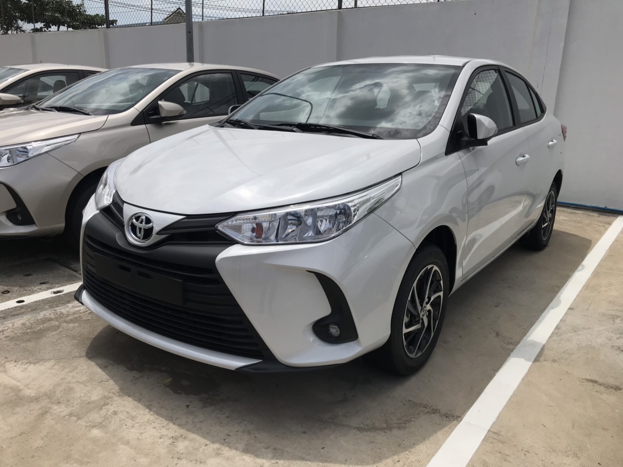 Toyota Vios 15E MT 2023số sàn thông số và giá bán cập nhật