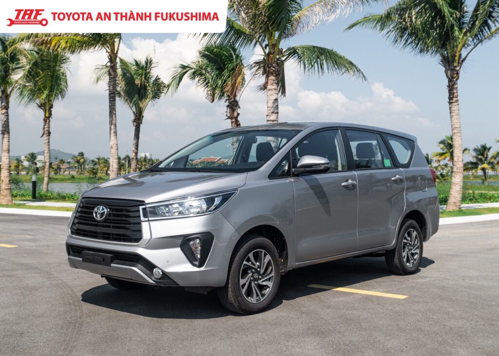 Tổng quát xe Innova Số Sàn