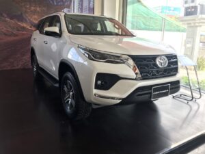 Tổng thể Fortuner 2.4AT